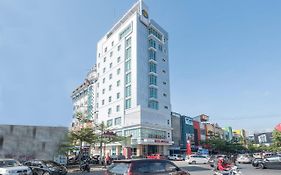 Oyo 1114 Hotel Denpasar  2*